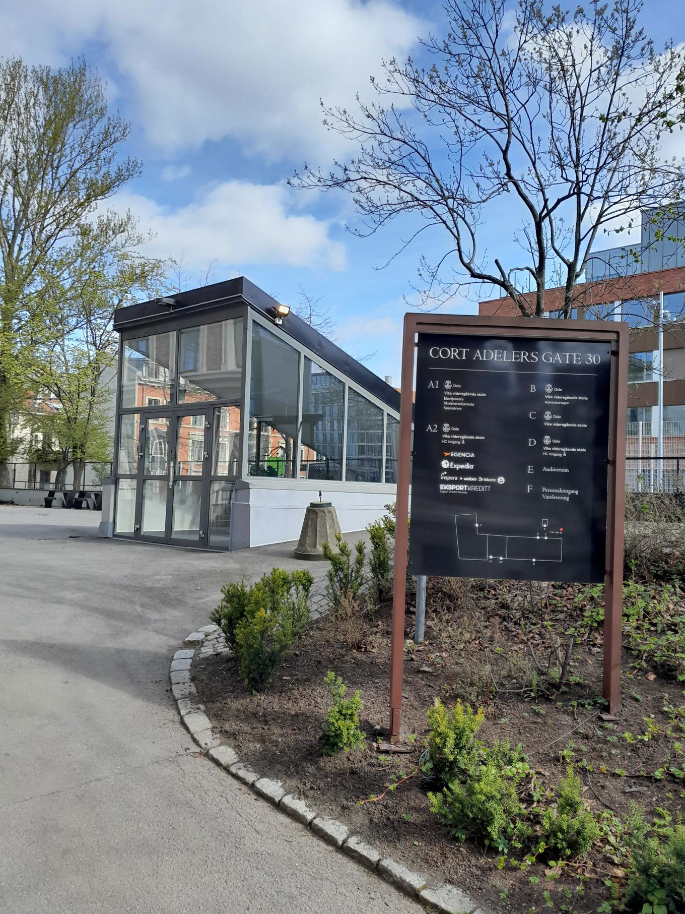 Inngang til auditoriet