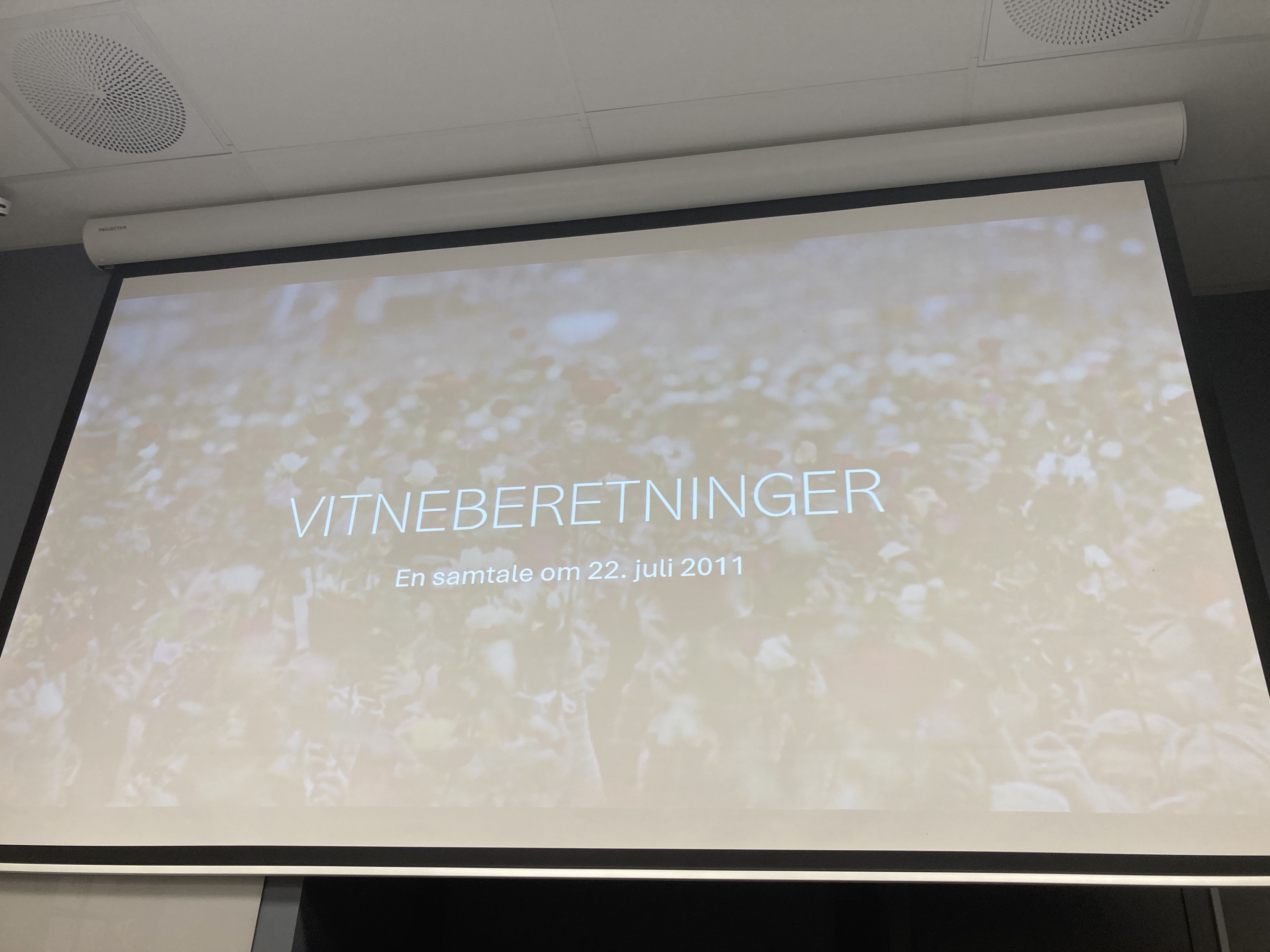 en skjerm med tekst på