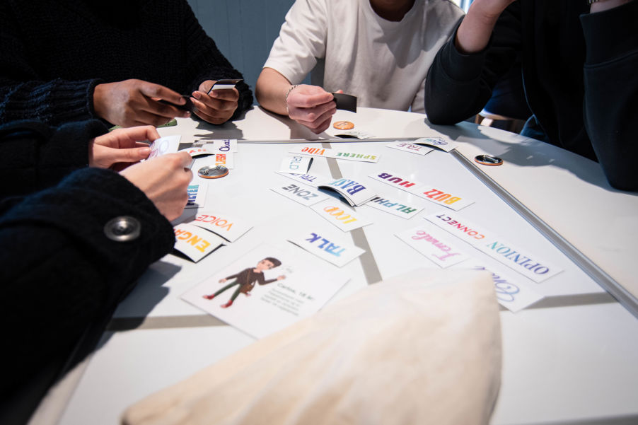 Foto: Cesar Clavijo Elever i rollespill om ekkokammer